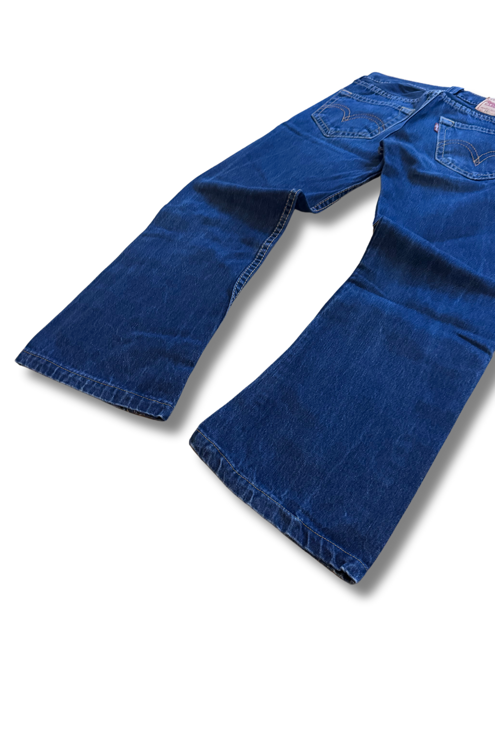 Levis 907
