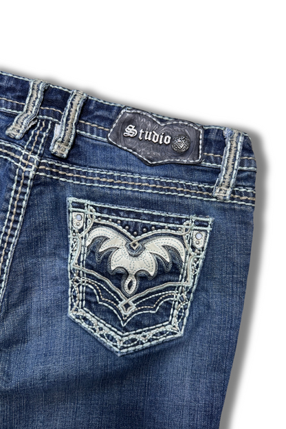 Studio 5 Straight Embroidery