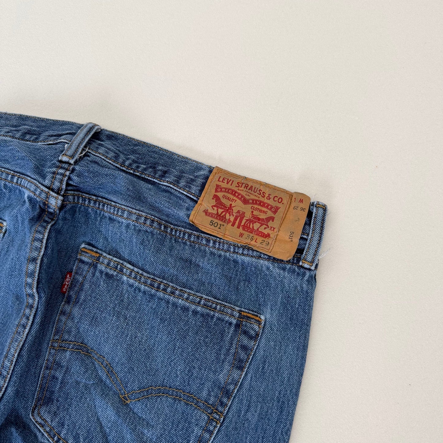 Levis 501 Straight