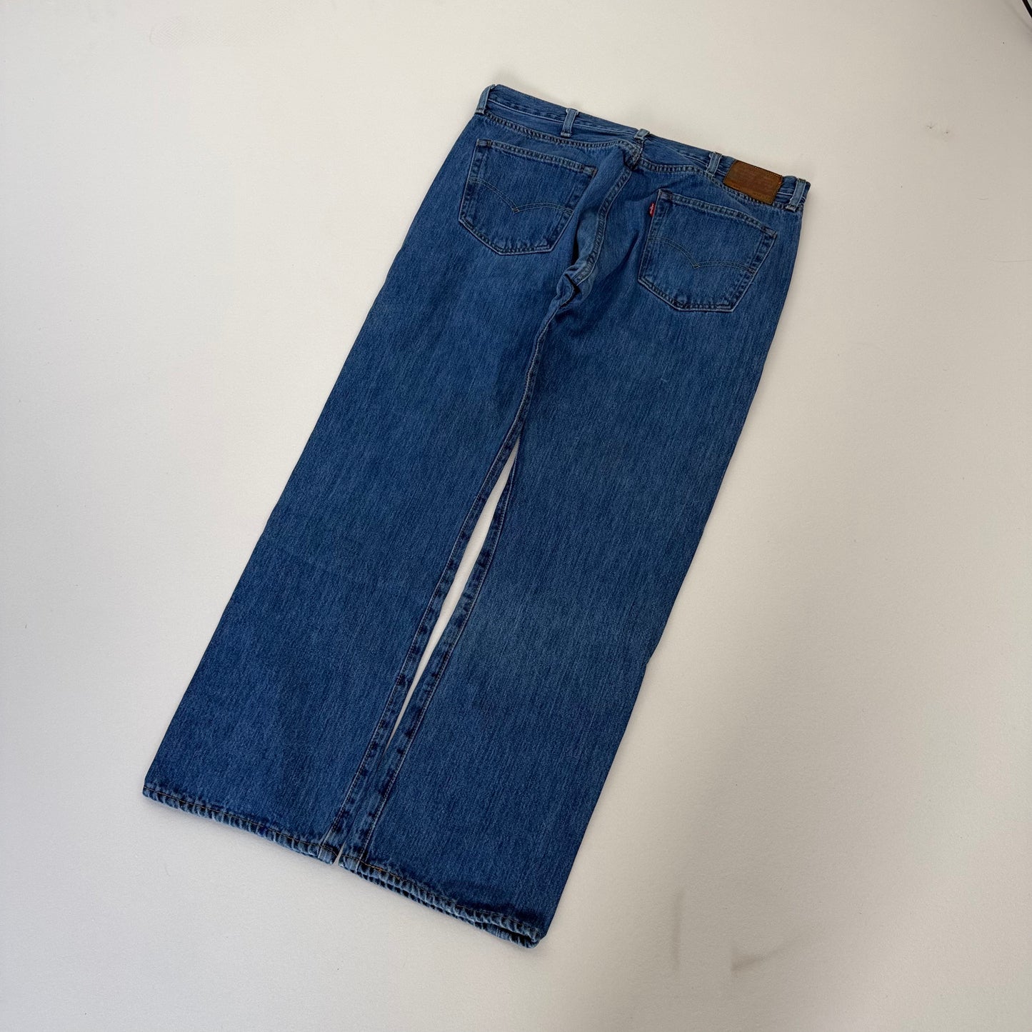 Levis Lot 501 Straight