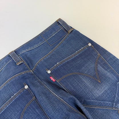Levis Engineered Jeans